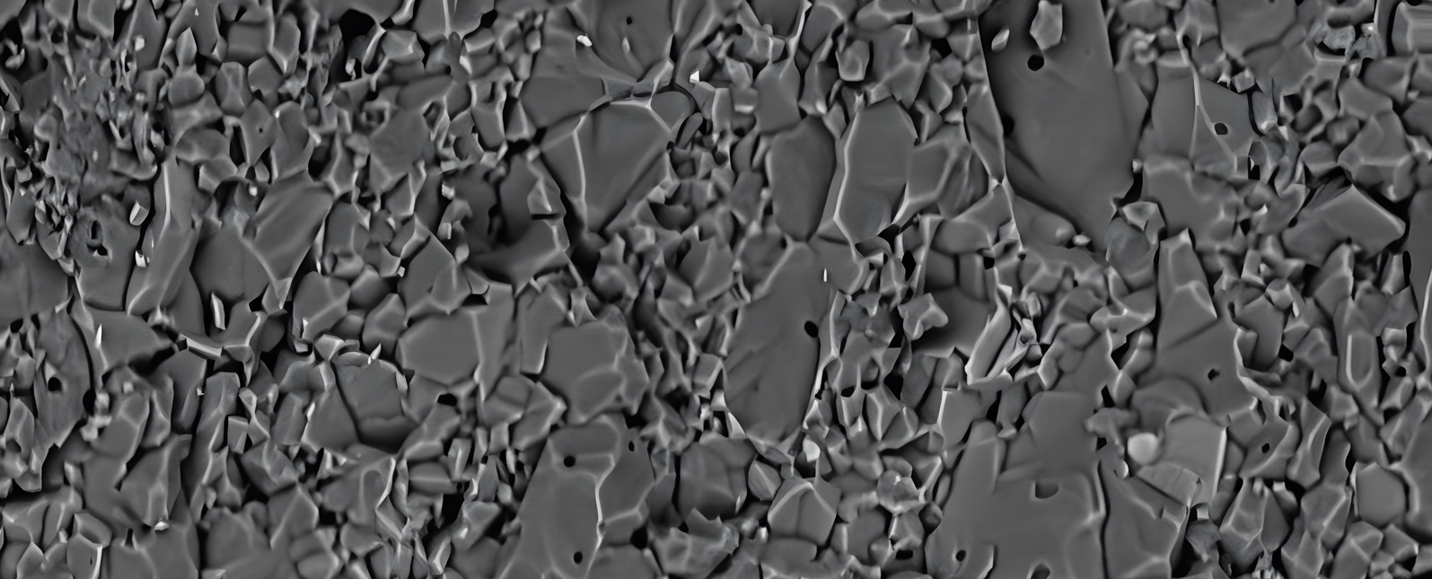 扫描电镜在陶瓷材料微观结构解析与工艺优化中的核心作用